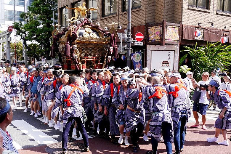 役員だけでの宮出し渡御。'15.05.15.