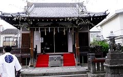 御旅所の町屋原稲荷神社。'15.06.06.