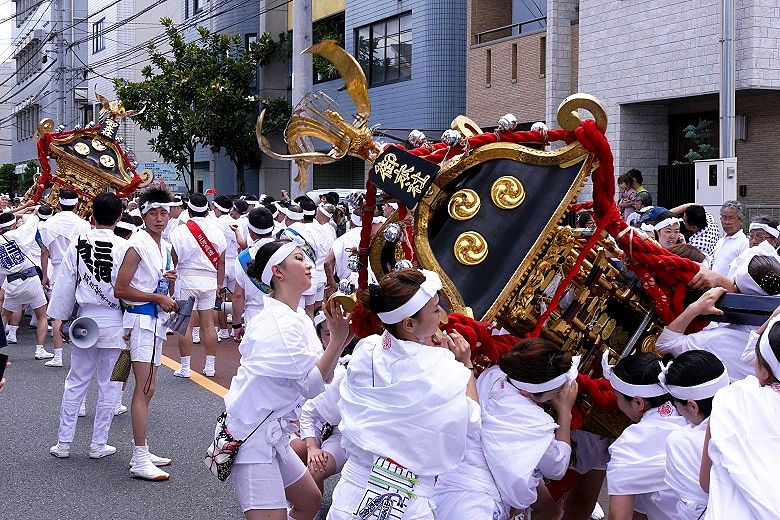 天王祭連合で神輿振り。'15.06.06.