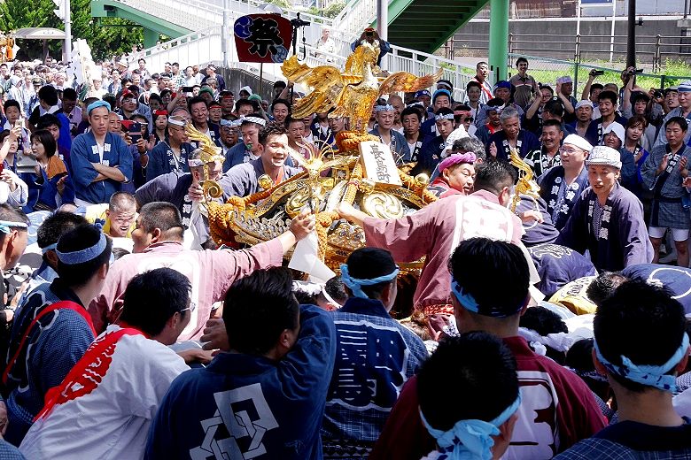地すりのご披露。'15.06.28.