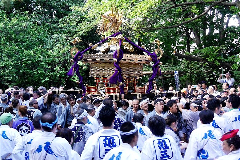 方向転換して戻ってくる。'15.07.20.