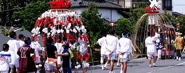 役場通りの八雲の花傘。'15.07.12.