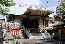 せり出す大屋根。'15.08.15.