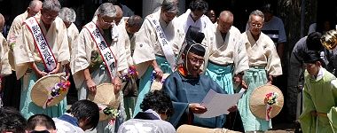 還御祭での宮司の祝詞奏上。'15.08.15.