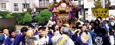 町会ので担ぐ渡御。'15.09.20.