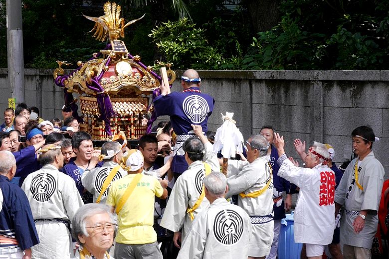 日之出町団地休息所。'15.09.20.