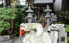 境内の水神社。'15.09.27.