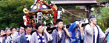 秋川沿い登り坂。'15.09.29.