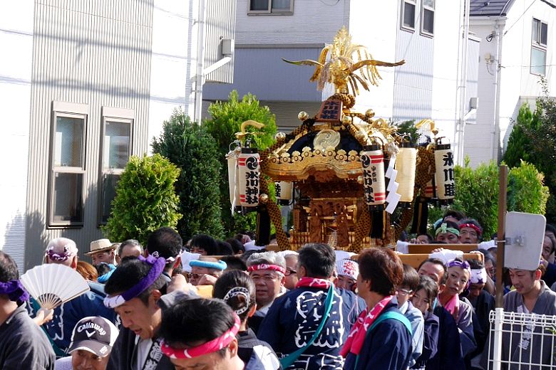 屋敷林が分譲宅地に。15.10.12.