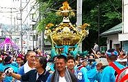 神社通りを甲州街道へ。09.08.09.