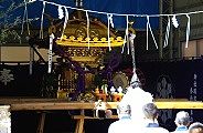 御仮屋での出御式。09.08.16.