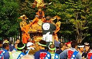 緑地公園から神輿が出立。09.10.04.