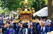 挨拶の神輿揉み。09.10.12.