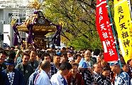 あと3時間だと午後の渡御に出立つです。09.10.18.