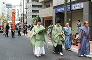 大麻と祓主の神職たち。'10.05.16.