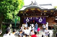 下谷神社境内。'10.05.09.