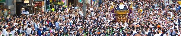 激しい神輿振りで大きく左右に振れる。'10.05.09.