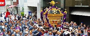 浅草橋3丁目を渡御。'10.05.30.