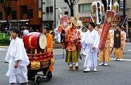 二丁目交差点から新宿通りへ。'10.05.30.