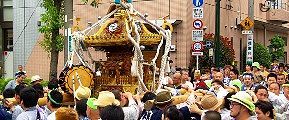 大拍子撥途切れず池上通りへ。'10.06.13.