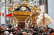 受渡場所へ進む小島二町会。'10.06.06.