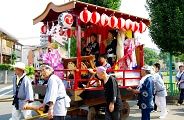 ひょっとこ踊るお囃子山車。'10.07.25.