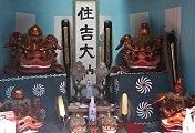 神輿庫に鎮座の宮元の獅子頭。'10.08.08.