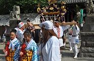 鉄棒が先導。'10.08.22.