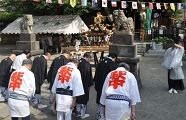 羽織役員と神輿会。'10.08.22.