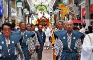 羽織はかまの氏子役員。'10.08.22.