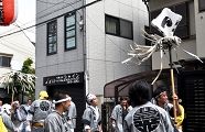 年季の差が表れる馬簾廻し。'10.09.12.