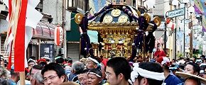 担ぎ手達の四年に一度の喜び。'10.09.12.