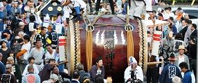 両面打ちの大太鼓も主役です。'10.10.10.