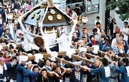 再度気合入れなおして渡御再開。'10.10.10.