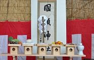 簡素なお仮屋。'10.10.10.