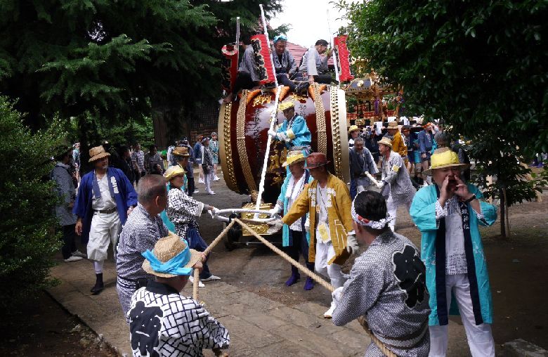 yasaka-ootaiko.jpg(118761 byte)