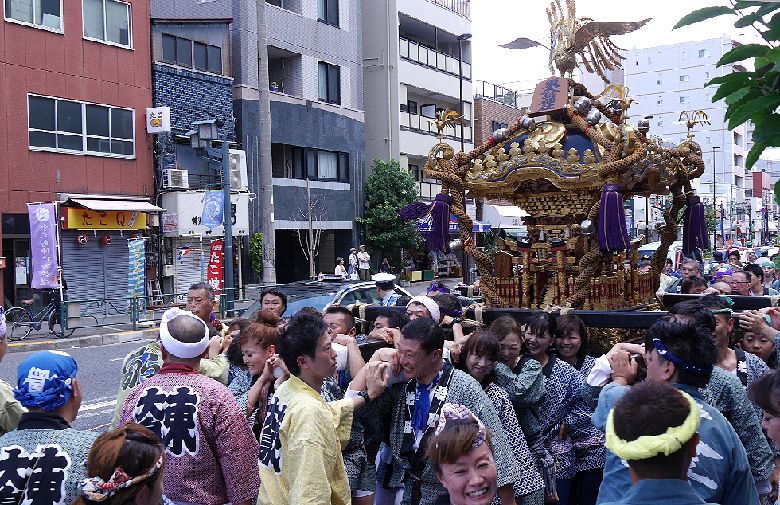 higasi-sinohasi.jpg(160599 byte)