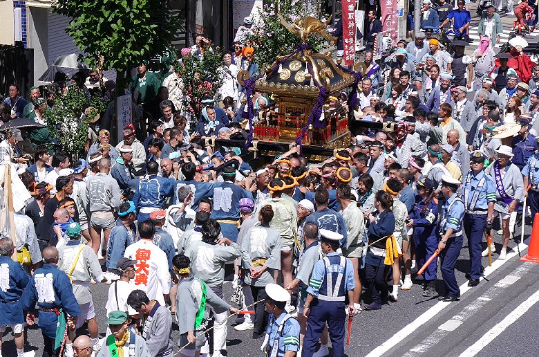 katori-nisi.jpg(193862 byte)