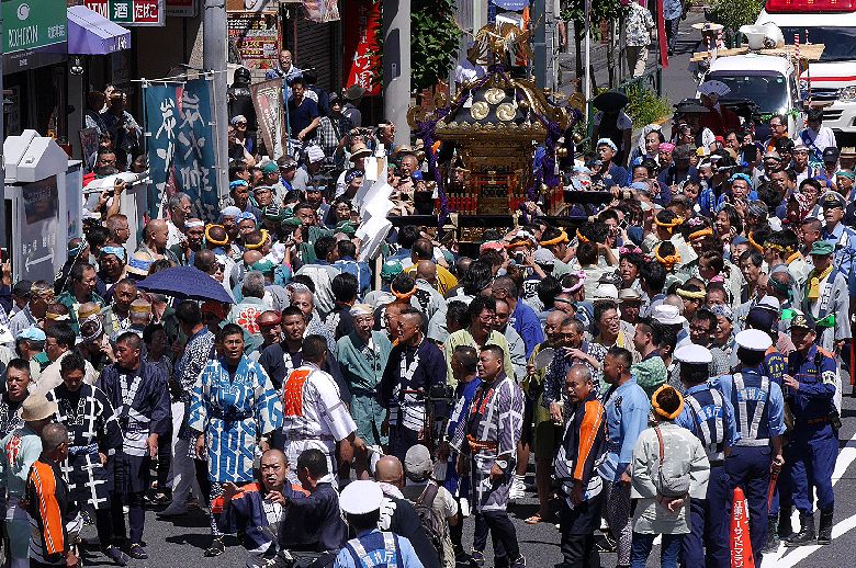 katori-tairetu2.jpg(200831 byte)