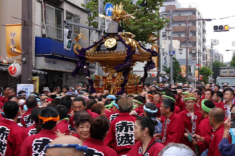 akagi-kagurazaka.jpg(134254 byte)