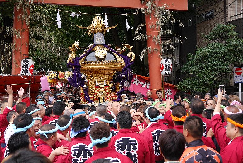 akagi-torii.jpg(170730 byte)