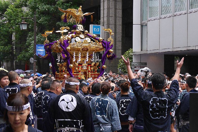 akasaka-tameike.jpg(149198 byte)