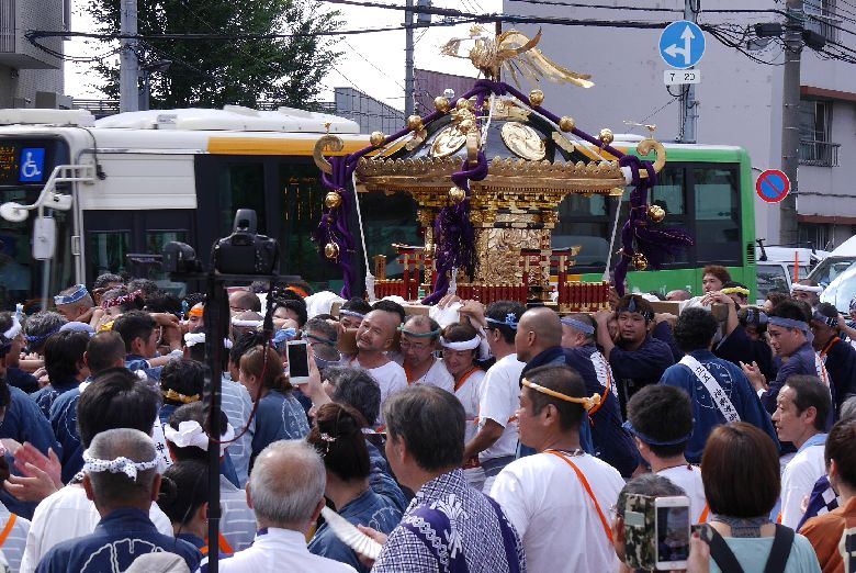 katori-iriguti.jpg(129475 byte)