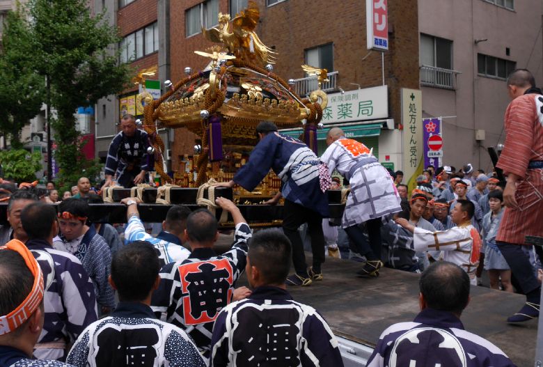 tenjin-tenso.jpg(103102 byte)