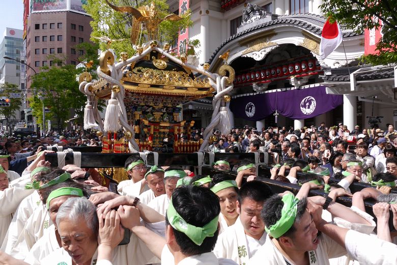 tepouz-kabukiza.jpg(163701 byte)