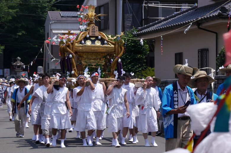 mituki-sandou.jpg(128427 byte)