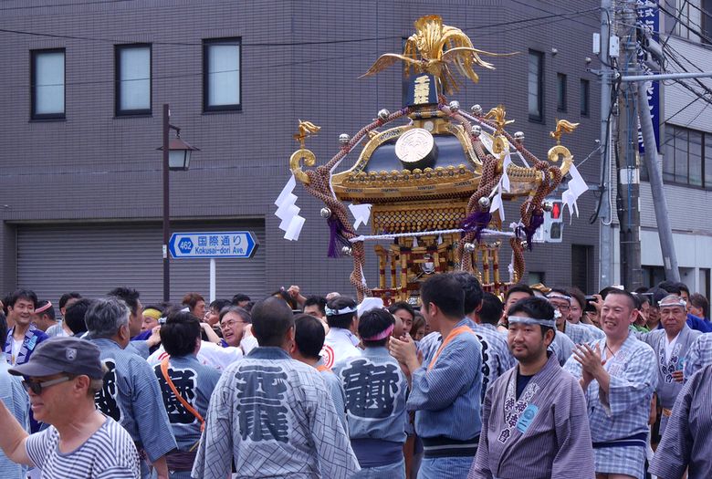 senzoku-kokusai.jpg(149685 byte)