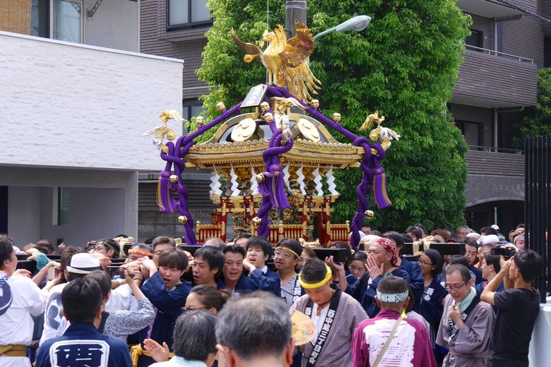 hata-nabeyama2.jpg(146968 byte)