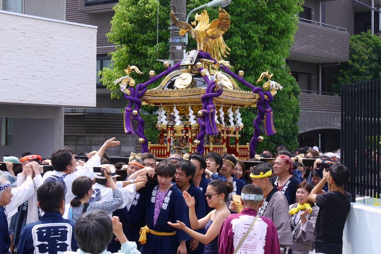 hata-nobeyama.jpg(150904 byte)