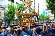 3年ぶりだ!と神輿担ぎを謳歌している。08.09.07.